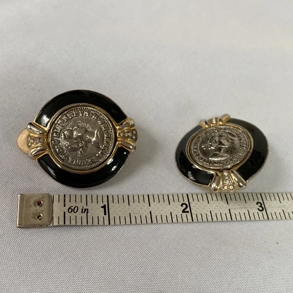 Oversized Vintage 80’s coin style enameled earrings - Picture 7 of 7